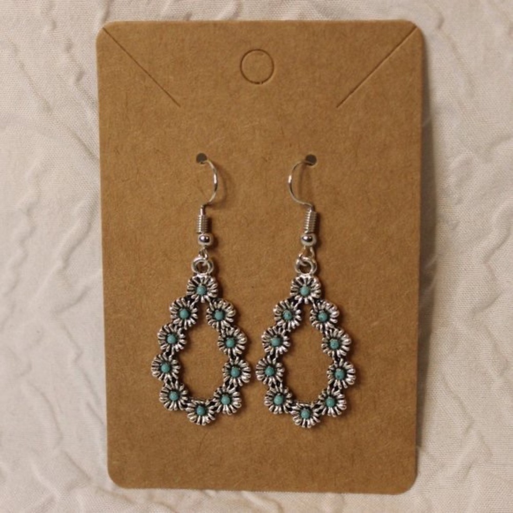 Vintage style teardrop floral/turquoise dangle earrings